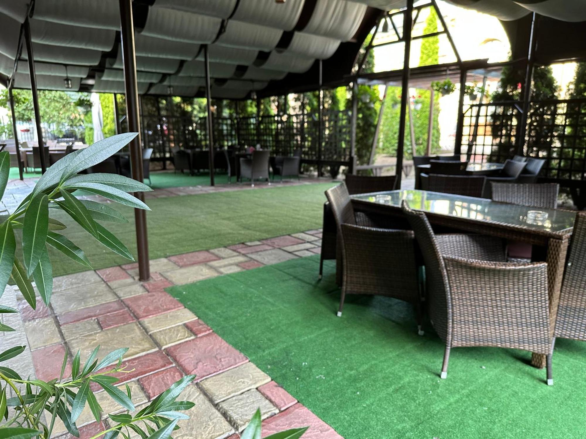 Hotel Turist Фэлтичени Экстерьер фото