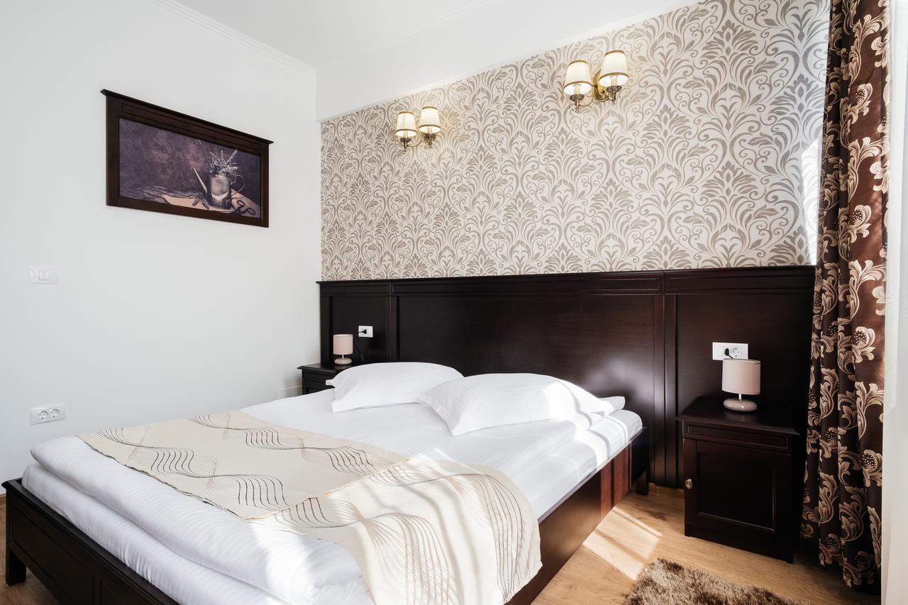 Hotel Turist Фэлтичени Экстерьер фото