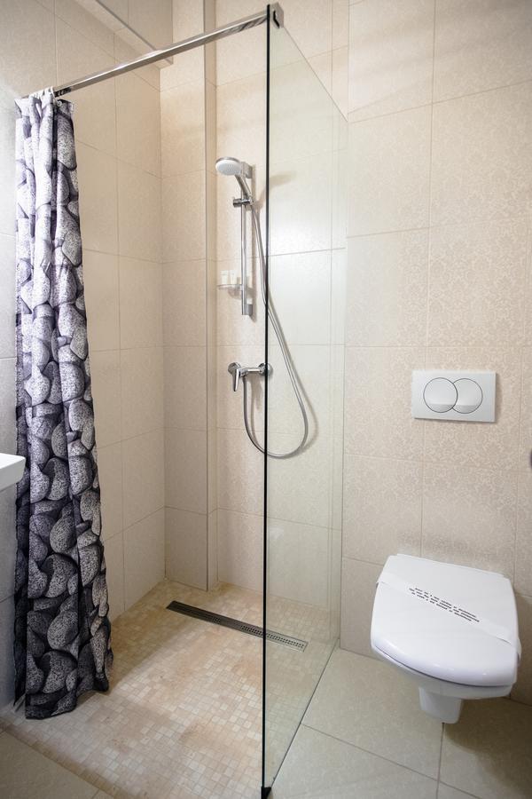 Hotel Turist Фэлтичени Экстерьер фото