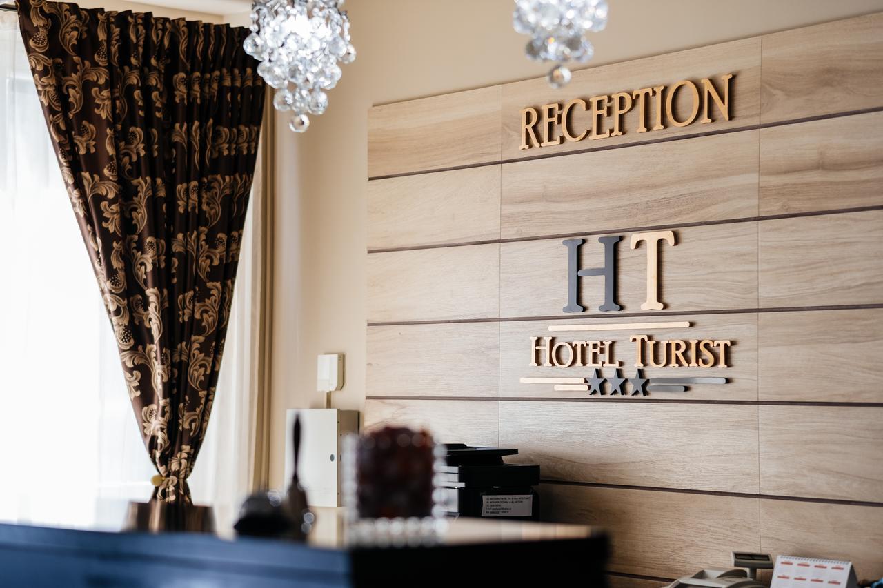 Hotel Turist Фэлтичени Экстерьер фото
