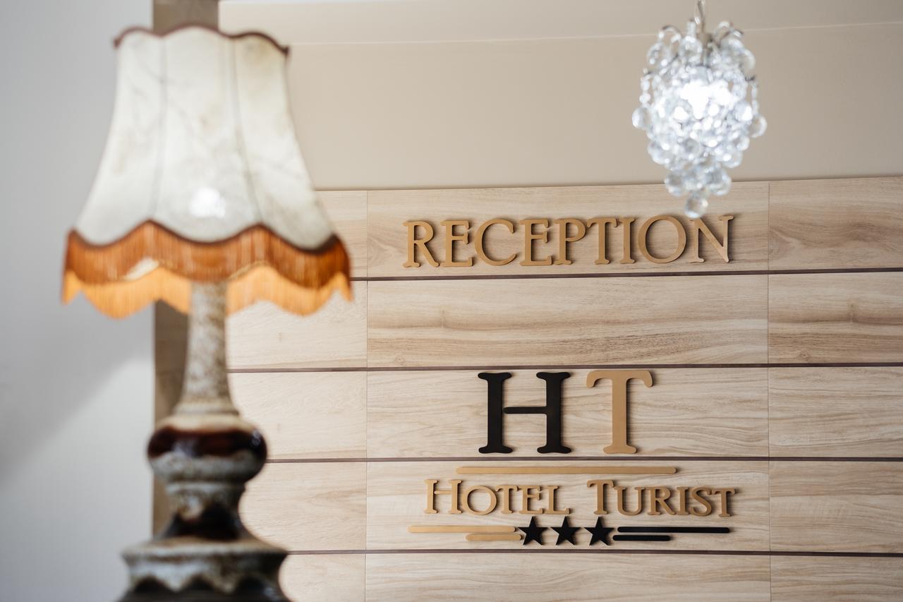 Hotel Turist Фэлтичени Экстерьер фото