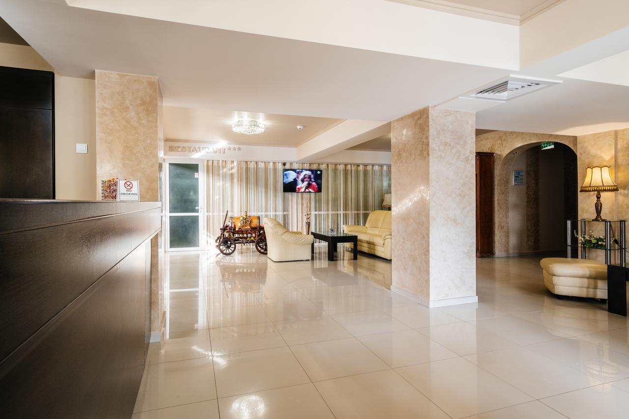 Hotel Turist Фэлтичени Экстерьер фото